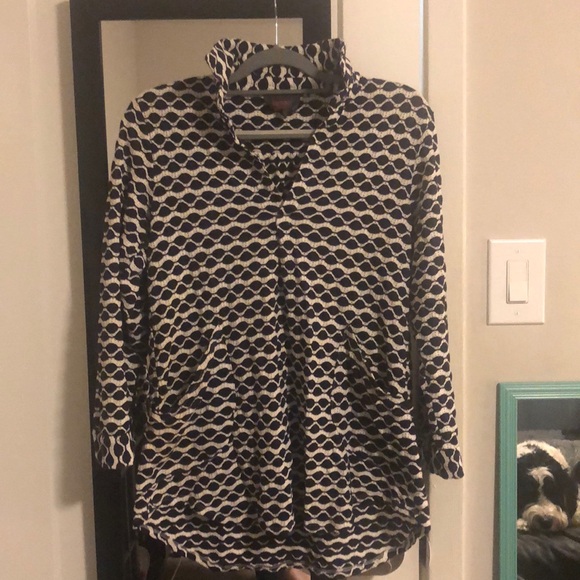 For Cynthia Other - EUC Cover Up Blue & White Long Sleeve Size M
Pullover